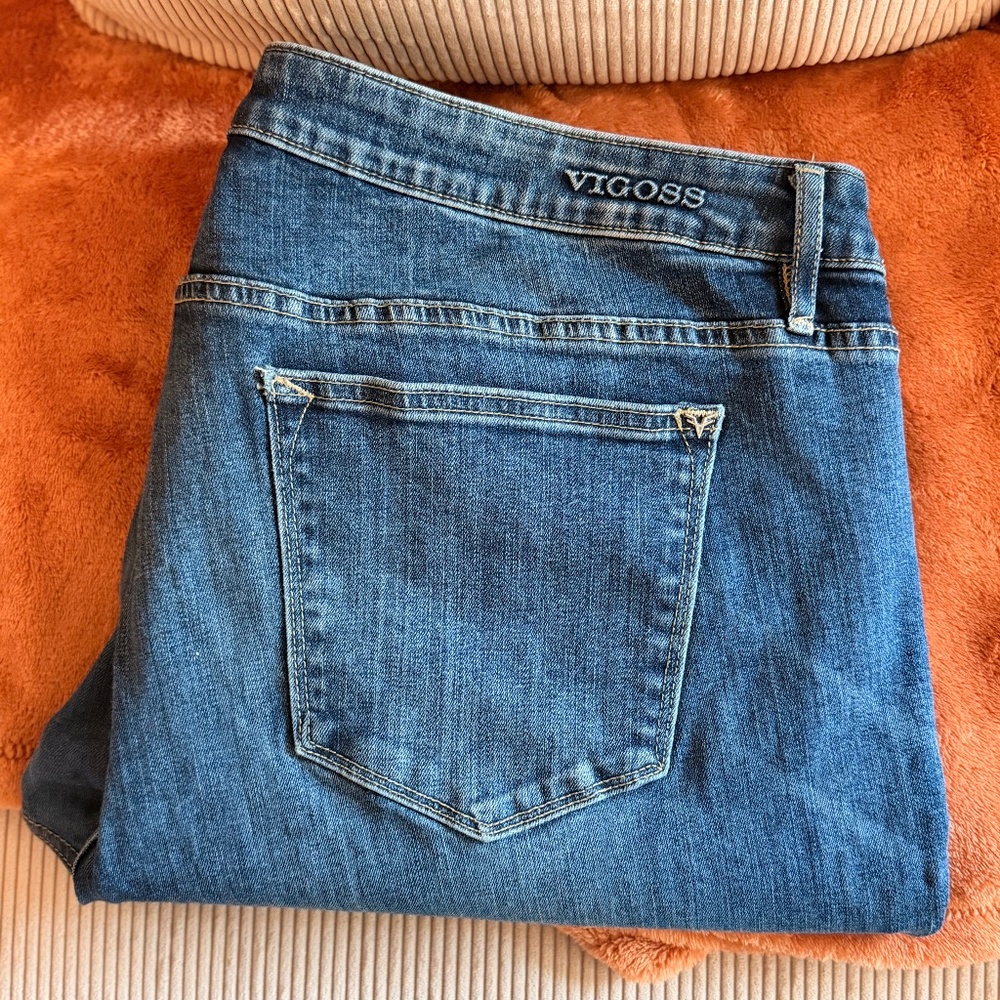Vigoss Medium Wash Skinny Jeans - Size 20, length 29
